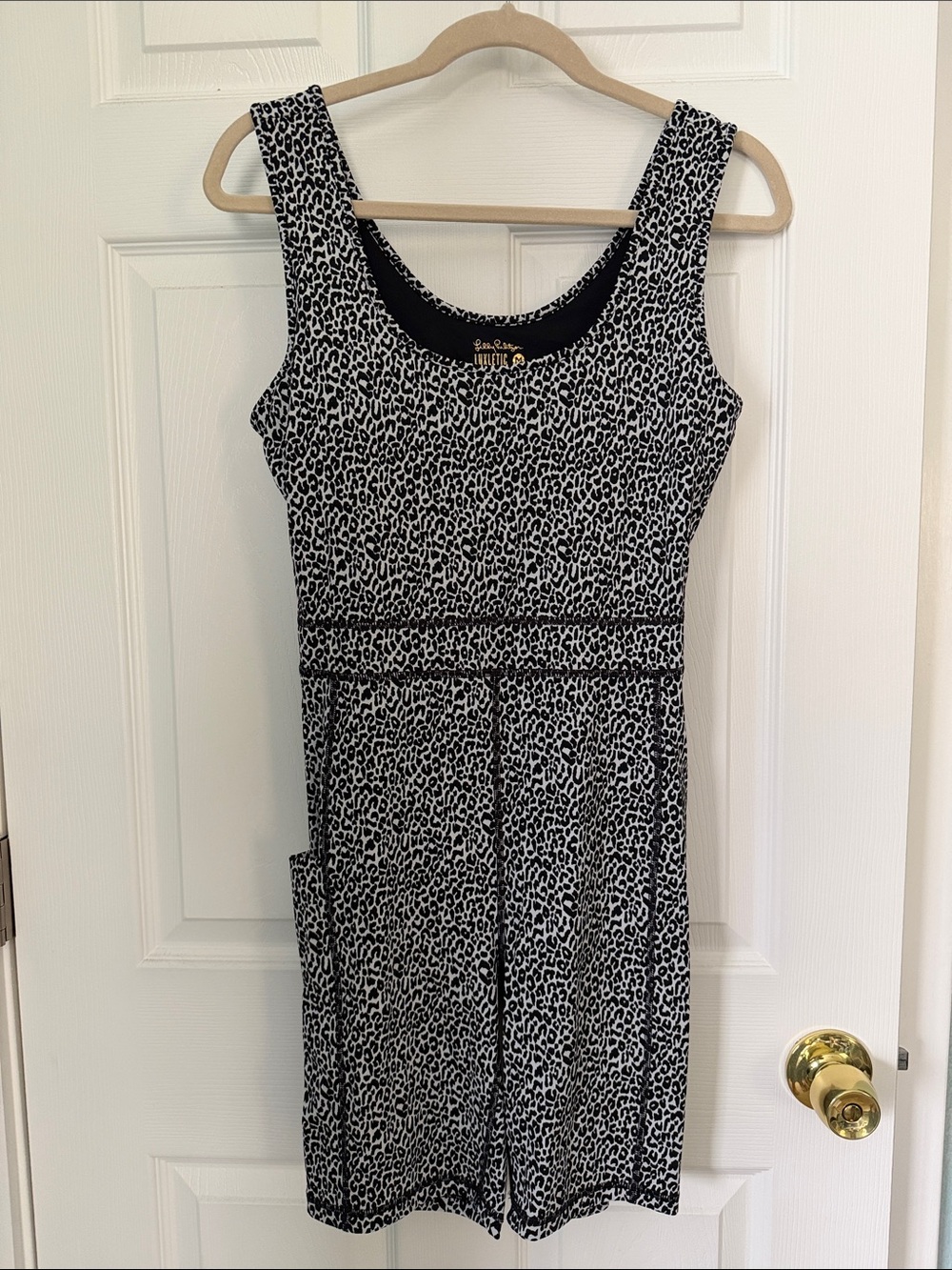 Lilly Pulitzer Women’s Unitard Black and White Leopard Print with phone pocket